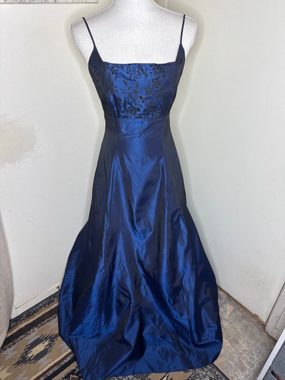 VTG 90s Windsor Iridescent Blue Taffeta Black Lace Bodice Whimsigoth Prom Dress6